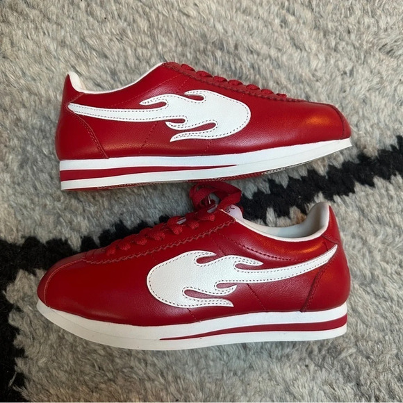 BNIB YG 4Hunnid The Flame Block Runner sneaker - Picture 1 of 9